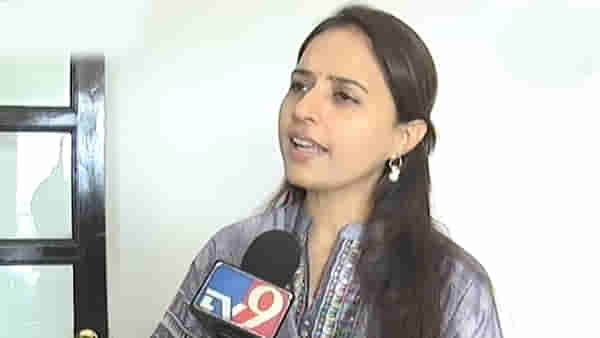 Video: इम्पिरिकल डेटा गोळा करणं हे राज्य सरकारचंच काम: प्रीतम मुंडे