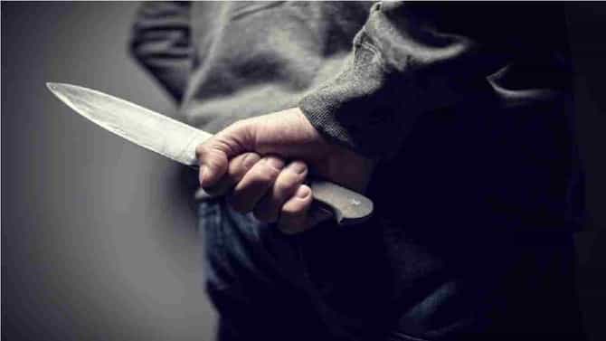 बलात्कारापासून वाचण्यासाठी चौथ्या मजल्यावरून उडी; तरीही आरोपीने सोडला नाही पाठलाग, चाकू हल्ल्यात तरुणी गंभीर जखमी
