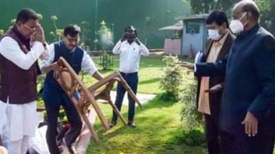 संजय राऊतांचे खरे गुरु शरद पवारच, त्या फोटोवरुन भातखळकरांचा टोला, राणे बंधुंचीही टीका; शिवसेनेचं उत्तर काय?