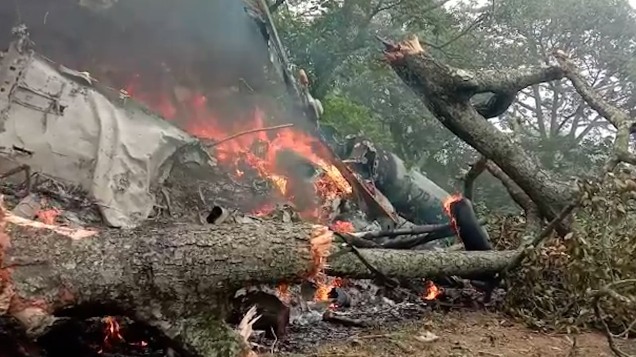 जनरल बिपीन रावत यांच्या हेलिकॉप्टरला नेमका अपघात कसा झाला? इमर्जन्सी कॉलही का केला नाही? नवी माहिती समोर