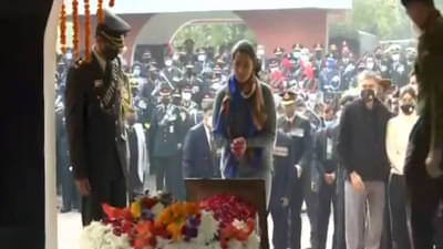 Brigadier lakhbinder singh lidder| गहिवरलेले मन,  डोळ्यांमध्ये अश्रू,  शूर पित्याला दिली आदरांजली, ब्रिगेडियर लिड्डर यांना अखेरचा निरोप