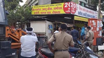 Nagpur | खबरदार झाडांना खिळे ठोकाल तर... तीन दिवसांत जाहिरात काढण्याची तंबी