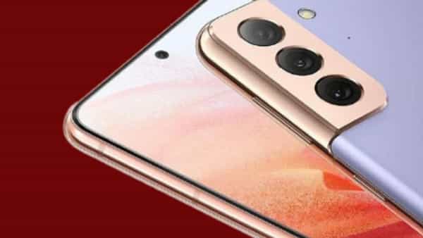 स्मार्टफोन ब्रँड सॅमसंगने भारतात Galaxy S21 सिरीजवर आकर्षक कॅशबॅक ऑफर आणि फायदे जाहीर केले आहेत. ग्राहक Galaxy S21+ आणि Galaxy S21 वर 10,000 चा झटपट कॅशबॅक घेऊ शकतील. ऑफर 22 डिसेंबरपर्यंत वैध असेल.