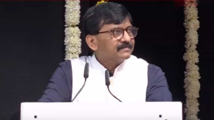 संजय राऊत यांच्याविरोधात दिल्लीत गुन्हा, भाजप कार्यकर्त्यांविषयी अपशब्द वापरल्याचा आरोप संजय राऊत यांच्याविरोधात दिल्लीत गुन्हा, भाजप कार्यकर्त्यांविषयी अपशब्द वापरल्याचा आरोप