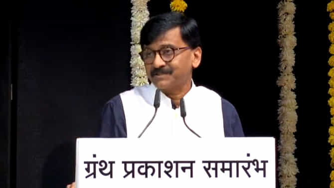 VIDEO | Sanjay Raut: कवितेचा आधार घेत संजय राऊतांची चौफेर फटकेबाजी; शरद पवारांचं कौतुक तर भाजपवर आसूड
