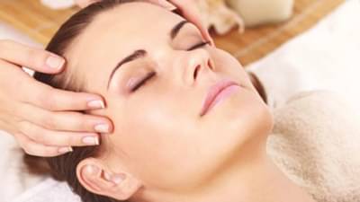 Skin Care Tips : चेहऱ्याची नैसर्गिक चमक कायम ठेवण्यासाठी या टिप्स फॉलो करा!