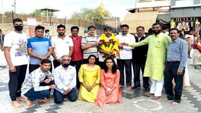 Omicron जनजागृती; ट्रान्सपोर्ट असोसिएशनच्या उपाध्यक्षांची चक्क नाशिक ते शिर्डी 90 किमीची धाव, 6 वर्षांपासून उपक्रम