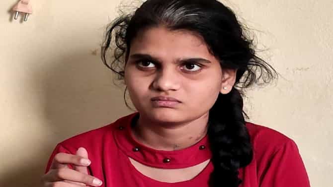 अधिकारी होण्याच्या स्वप्नांना ब्रेक, विजेच्या धक्क्याने अकरावीतील मुलीचे हात निकामी...