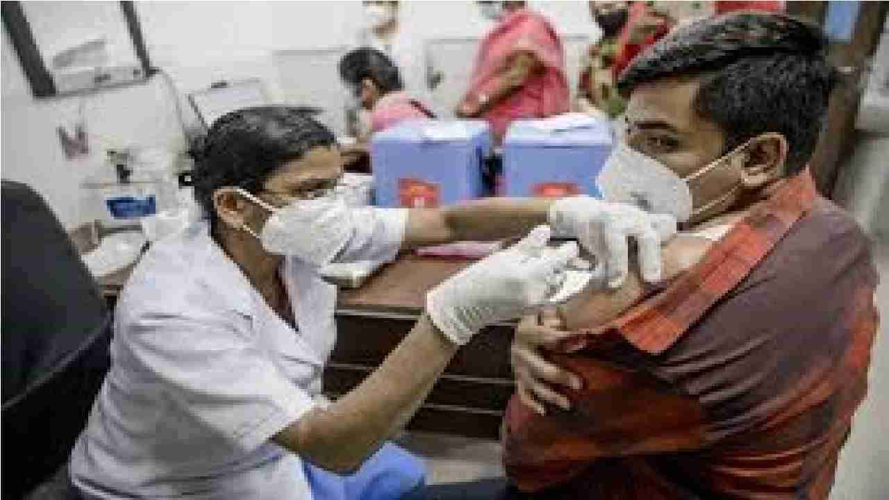 Vaccination: लस न घेता फिरणाऱ्या 37 जणांना दंड, औरंगाबादेत मनपाची पथके सक्रिय, लसीचे बोगस प्रमाणपत्र घेणाऱ्यांवर गुन्हे!