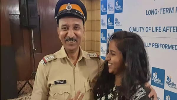 काळजाच्या तुकड्याने यकृताचा तुकडा दिला, पोलीस पित्यासाठी नवी मुंबईच्या लेकीचं दातृत्व!