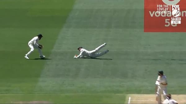 Ashes 2021: हवेत झेपावून बटलरची सुपरमॅन कॅच, हा VIDEO नक्की पाहा