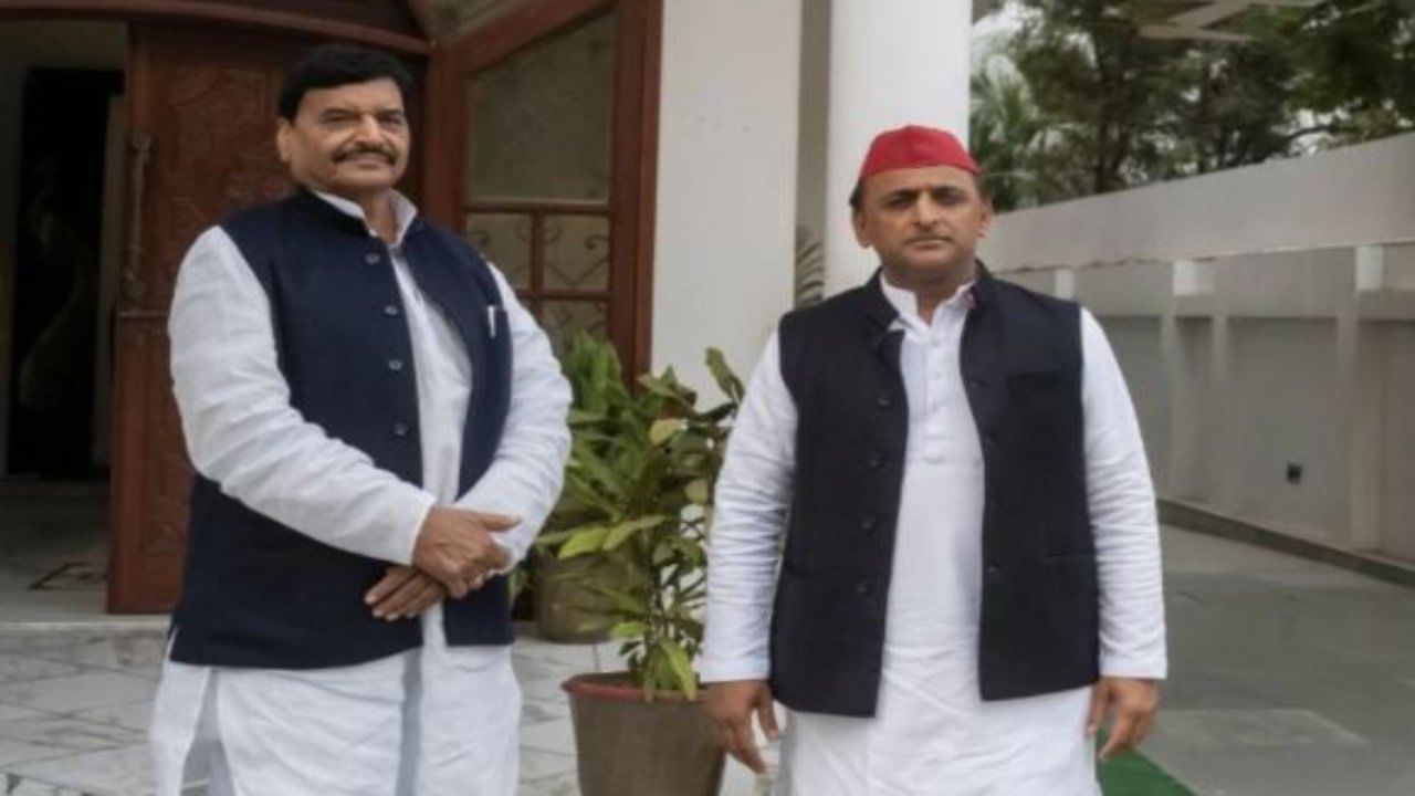 UP Election : उत्तर प्रदेशात काका-पुतण्या पुन्हा एकत्र, अखिलेश आणि शिवपाल यादव 5 वर्षानंतर एकत्र निवडणूक लढवणार