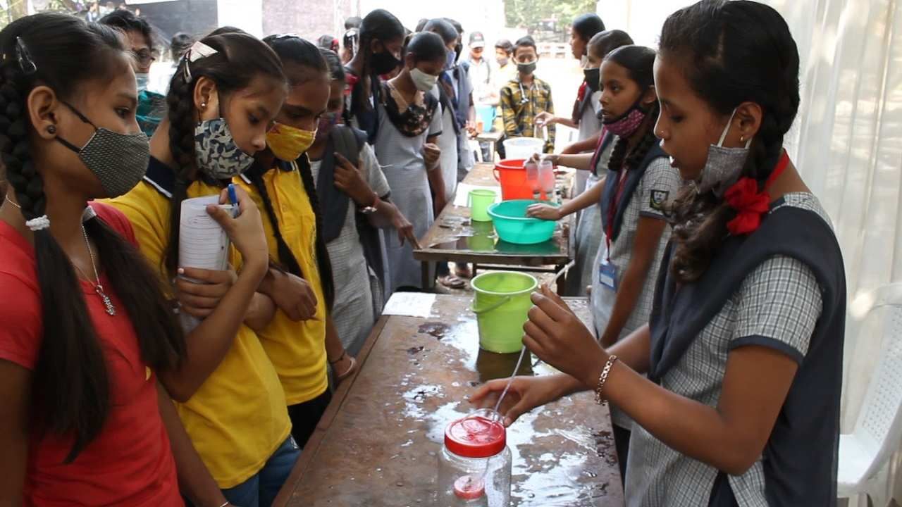 Science Fair | अपूर्व विज्ञान मेळावा : नागपुरातल्या छोट्या वैज्ञानिकांची मोठी गोष्ट!