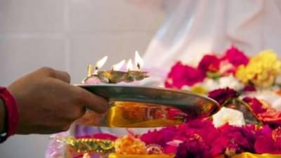 पूजा करताना तुम्हीही करत आहात ही चूक, जाणून घ्या 5 महत्त्वाचे नियम...