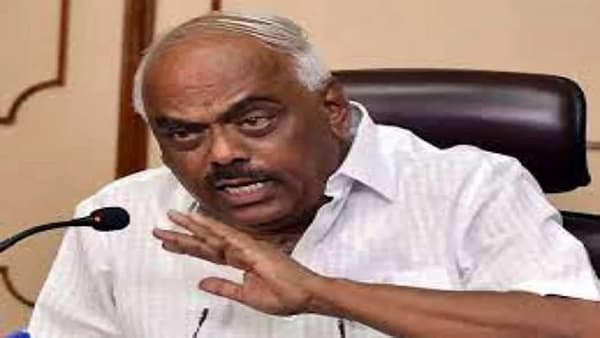 KRRameshKumar | असं बोलूच कसं शकता तुम्ही! वाचाळवीर काँग्रेस आमदाराला प्रियंका गांधींनी सुनावलं