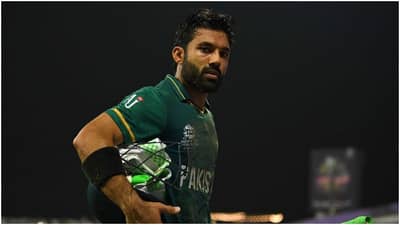 विराट, गेलला जमलं नाही, ते पाकिस्तानच्या मोहम्मद रिजवानने करुन दाखवलं, बाबर म्हणाला....