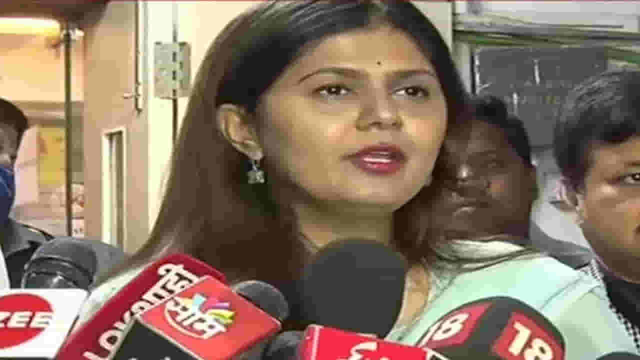 दीनदयाळ नागरी बँक निवडणुकीत पंकजा मुंडे गटाचा विजय, पंकजांकडून विजयी उमेदवारांचे अभिनंदन