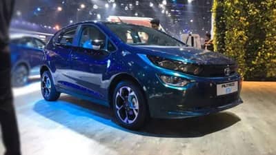 टाटा मोटर्सची ईयर-एंड ऑफर, Tiago ते Safari पर्यंतच्या गाड्यांवर 65,000 रुपयांपर्यंत डिस्काऊंट