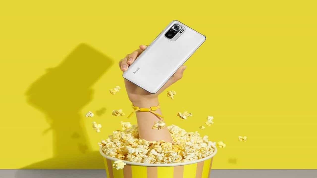 भारतीय मोबाइल मार्केटमध्ये अनेक स्मार्टफोन (Smartphones) उपलब्ध आहेत, जे वेगवेगळ्या किंमतींमध्ये आणि विविध वैशिष्ट्यांसह येतात. आज आम्ही तुम्हाला अशाच काही खास स्मार्टफोन्स(Budget Mobile Phones)बद्दल सांगणार आहोत. हे मोबाइ्स 6GB RAM, 5000mAh बॅटरी आणि बॅक पॅनलवर 64MP कॅमेरा अशा फिचर्ससह येतात.
