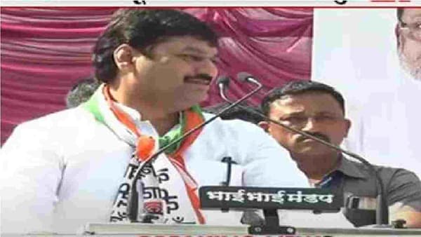 ताईसाहेब राष्ट्रीय सरचिटणीस, पण केजमध्ये कमळच नाही, मंत्री धनंजय मुंडेंचा पंकजा मुंडेंवर हल्लाबोल