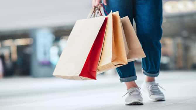 Best Shopping Places : ख्रिसमस ,नवीन वर्षात मुंबईत स्ट्रीट शॉपिंग करताय ? मग या 5 ठिकाणांना नक्की भेट द्या