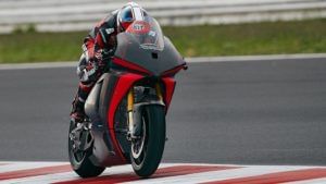 Ducati ची पहिली इलेक्ट्रिक रेस मोटारसायकल लांचिंगसाठी सज्ज, जाणून घ्या फीचर्स
