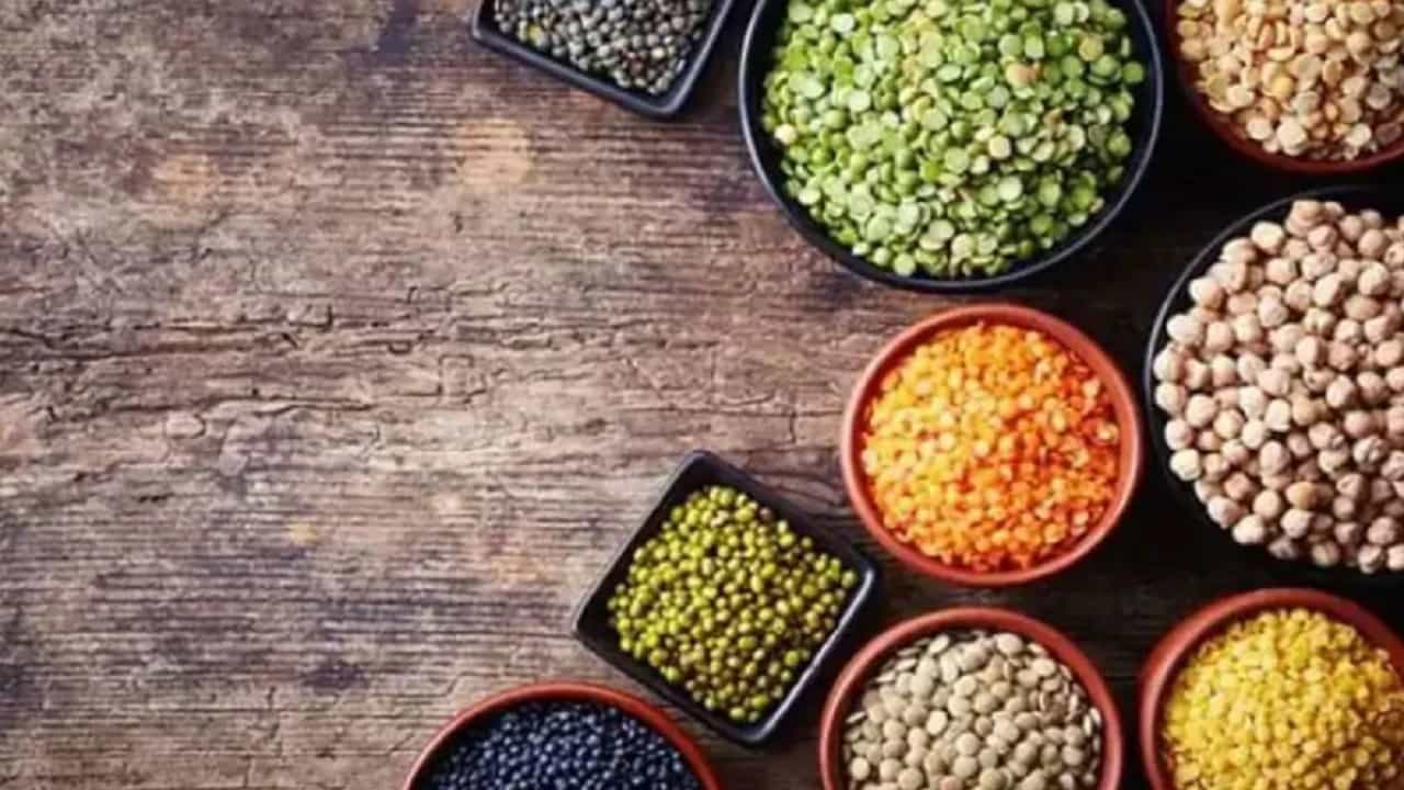 वाढत्या वयानुसार आपल्या शरीरात अनेक बदल होतात. वयाच्या 30 वर्षानंतर शरीराची विशेष काळजी घ्यावी लागते. विशेष: आपल्या आहाराची काळजी 30 शीनंतर घ्या आणि आपल्या आहारामध्ये जास्तीत-जास्त भाज्यांचा समावेश करा.
