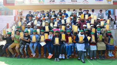 Srinivas Ramanujan | नागपुरात सामूहिक पाढे वाचन! गणितज्ज्ञ श्रीनिवास रामानुजन यांना अनोखी श्रद्धांजली