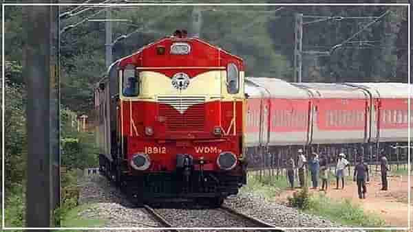 Railway canceled | दुष्काळात तेरावा...ऐन एसटी संपात भुसावळ विभागात मध्य रेल्वेच्या 18 गाड्या रद्द