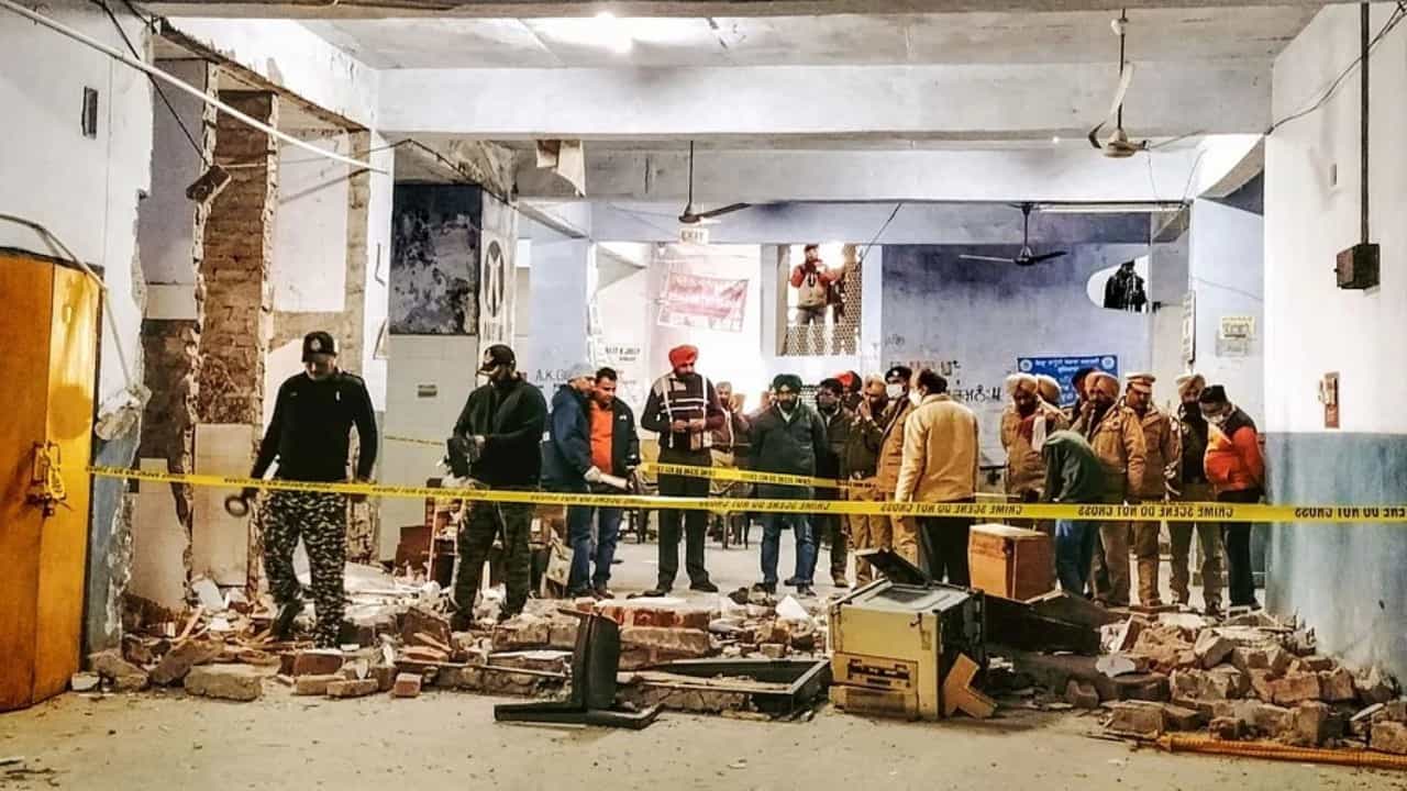 लुधियानाच्या जिल्हा सत्र न्यायालयात स्फोट; एकाचा मृत्यू, चार जखमी