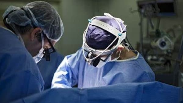 surgery | 19 वर्षे झाले तरी मासिक पाळी येत नव्हती! शस्त्रक्रियेतून डॉक्टरांनी तयार केला कृत्रीम योनीमार्ग