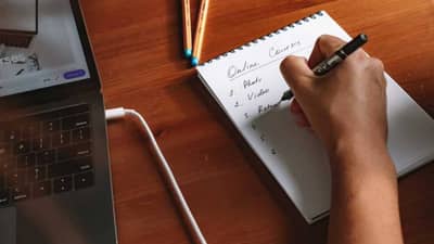 Righty or Lefty? | जगात फक्त 10 टक्के लोकच डावखुरे असून त्यामागचं कारणही खूपच इंटरेस्टिंग आहे!