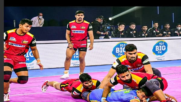 Pro Kabaddi League PKL 2021-22: एक-एक पॉईंट जोडत बुल्सची तमिळ थलायवाजवर मात