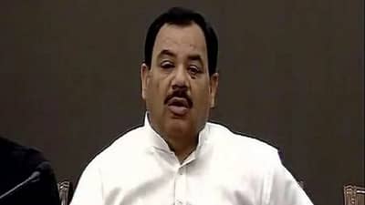 Harak Singh Rawat : भिकारी करुन टाकलं, भाजप कॅबिनेट मंत्र्याचा मंत्रीमंडळ बैठकीतच राजीनामा, बाहेर ढसाढसा रडले