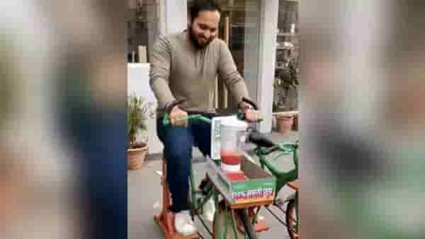 VIDEO : सायकलवरच लावलं ब्लेंडर! ज्यूस करण्याचं अफलातून जुगाड; सोशल मीडियावरचा हा व्हिडिओ पाहाच