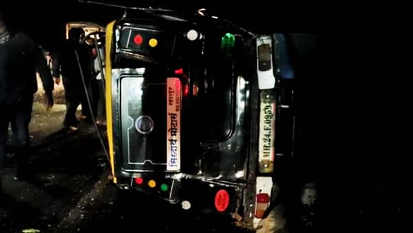 Accident | भरधाव काळी पिवळी-बोलेरची जोरदार धडक! तिघांपैकी दोघे जागीच ठार, तर एक...