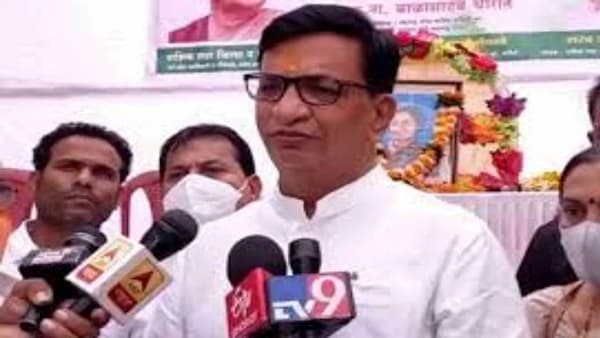 विधानसभेचा अध्यक्ष निवडीसाठी राज्यपालांचेच दोनदा पत्रं, आता निर्णय घ्या, थोरातांची मागणी; राज्यपाल भेटी आधीच आघाडीचं दबाव तंत्र?