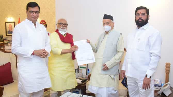 विधानसभा अध्यक्षपद निवडणुकीसाठी आघाडीचे तीन बडे नेते राज्यपालांना भेटले, अर्धा तास चर्चा; राज्यपाल म्हणाले, उद्या सांगतो