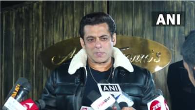 Salman Khan Birthday Gifts : सलमान खानला त्याच्या वाढदिवशी मिळाल्या करोडोंच्या भेटवस्तू, सर्वात महागडं गिफ्ट कोणी दिलं?
