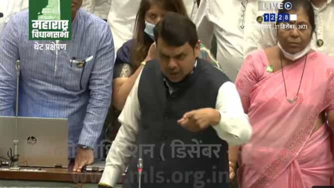 VIDEO: नितेश राणेंनी चुकच केली, फडणवीसांनी पुन्हा फटकारलं, आघाडी सरकारच्या मनसुब्यावरही भाष्य