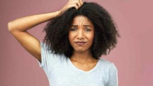 Hair Fall Tips : केस गळतीच्या समस्येपासून मुक्त होण्यासाठी फॉलो करा या टिप्स