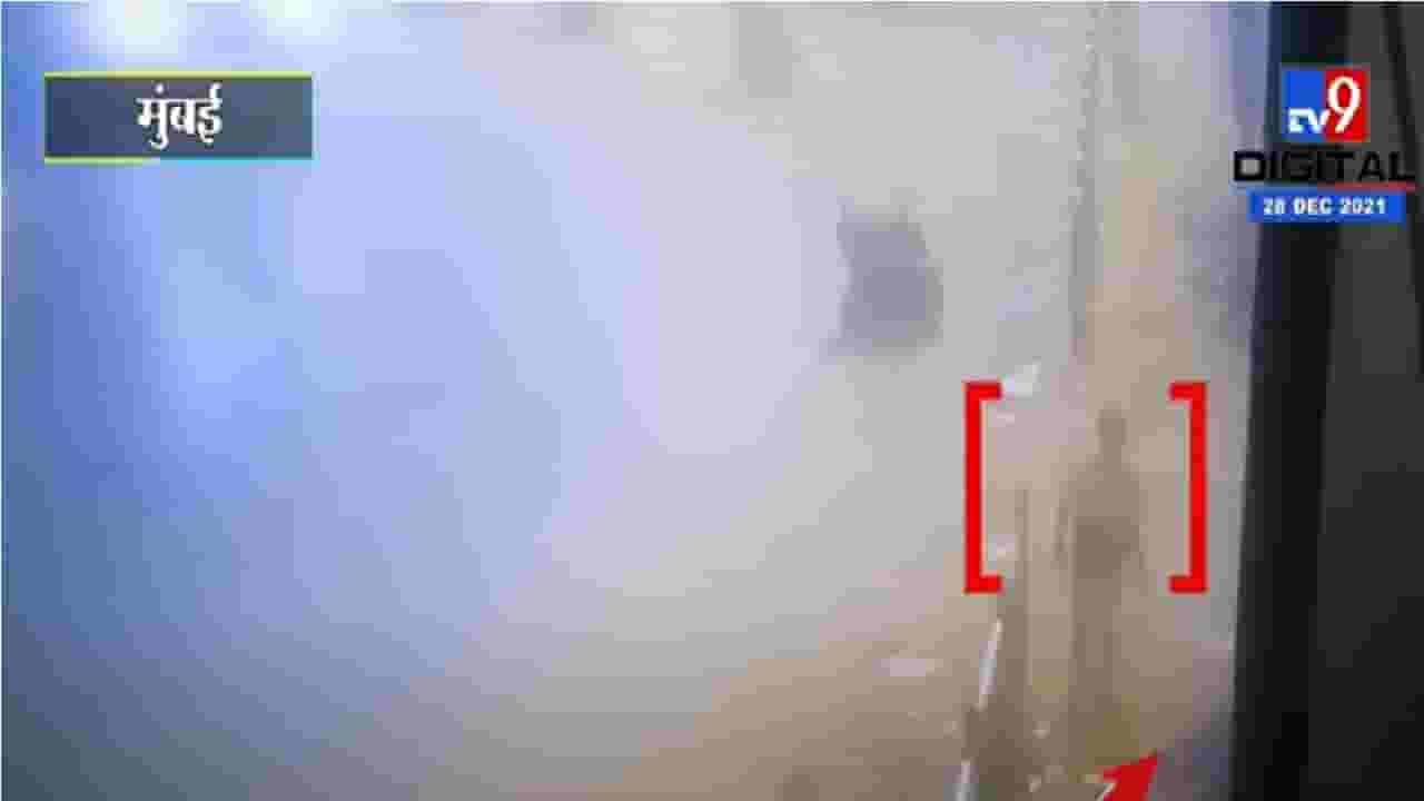 Mumbai | मुंबईत रस्त्याच्या कडेला राहणाऱ्या लहान मुलांचे अपहरण, आरोपी अटकेत Mumbai | मुंबईत रस्त्याच्या कडेला राहणाऱ्या लहान मुलांचे अपहरण, आरोपी अटकेत