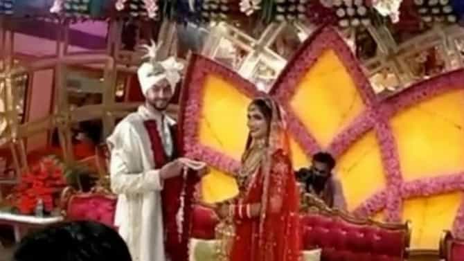 Viral Video : अय्यो...! वरमाला घालण्यापूर्वी वरानं घातली अशी अट, की वधूही लाजली!