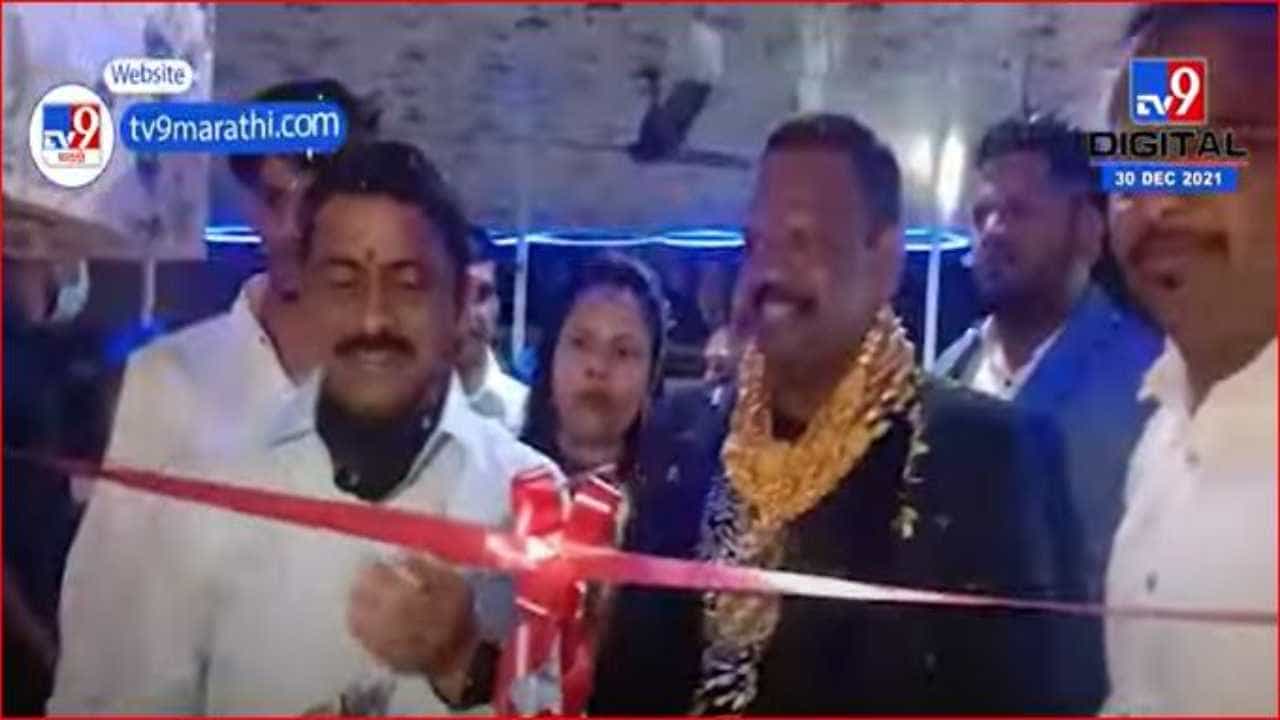 पनवेल: उपमहापौरांच्या वाढदिवसाचा कार्यक्रम वादाच्या भोवऱ्यात, कोरोनाच्या नियमांचे उल्लंघन पनवेल: उपमहापौरांच्या वाढदिवसाचा कार्यक्रम वादाच्या भोवऱ्यात, कोरोनाच्या नियमांचे उल्लंघन