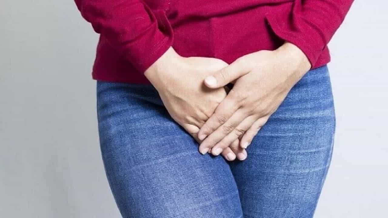 तुमच्याही योनीतून येत आहे दुर्गंधी, हे कारण आहे का?, जाणून घ्या याबद्दल सविस्तर!