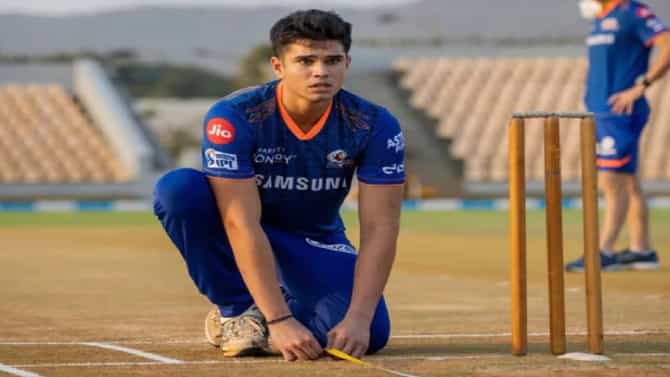 अर्जुनचं काय होणार? 20 लाख बेस प्राईज! मुंबई इंडियन्स त्याला विकत घेणार की नाही?