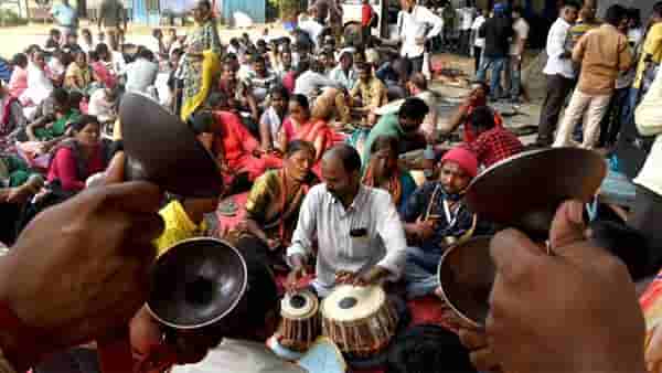 ST Workers Strike : एसटी कर्मचारी आंदोलनाला कोरोनाचा फटका, आझाद मैदानावरील आंदोलनासाठी वेळेची मर्यादा