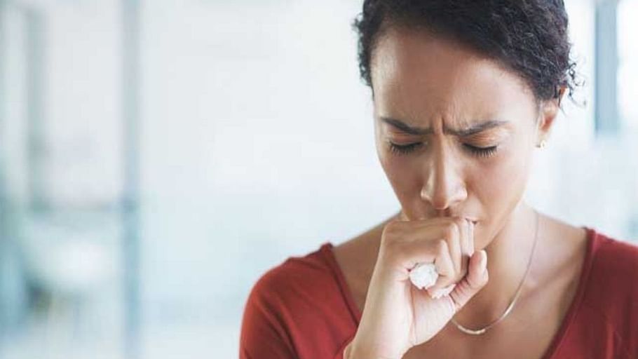 Dry cough | कोरड्या खोकल्यादरम्यान या घरगुती उपचारांना करा ट्राय, समस्या होईल दूर!