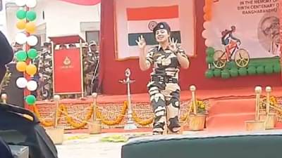 VIDEO : सैनिकांच्या कार्यक्रमात जलवा तेरा जलवा...गाण्यावर तरुणीचा खास डान्स, पाहा व्हिडीओ!
