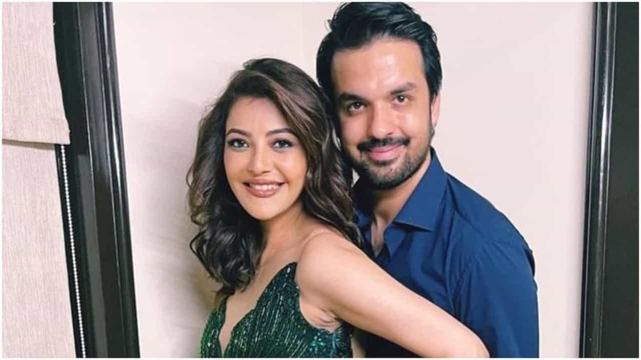 नवीन वर्षाच्या निमित्तानं काजल अग्रवाल(Kajal Aggarwal)ने तिचे अनेक ग्लॅमरस फोटो शेअर केलेत. काजलनं पती गौतम किचलू (Gautam Kitchlu)सोबत नवीन वर्ष साजरं केलं. नववर्षाच्या पूर्वसंध्येला गौतमनंही आपली पत्नी गोड बातमी देणार असल्याचं सोशल मीडियावर फोटो शेअर करून सांगितलं.